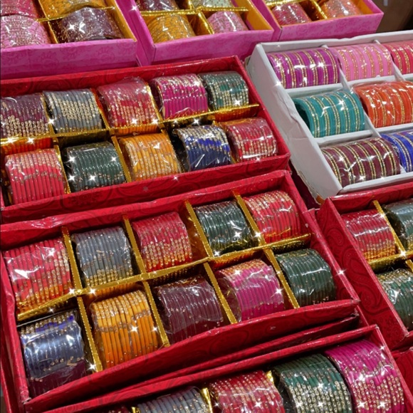 Glass and metal Bangles in stock - Picture 2 of 10